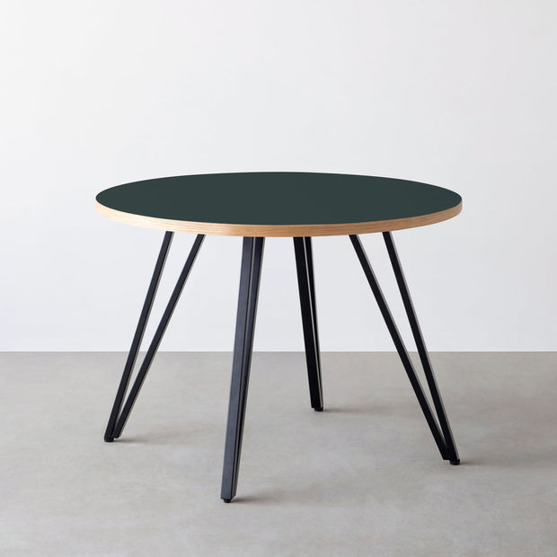 THE CAFE TABLE / リノリウム 全24色　Black Steel 4本脚 × ラウンド φ81 - 100