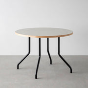THE CAFE TABLE / リノリウム 全24色　Black Steel 4本脚 × ラウンド φ81 - 100