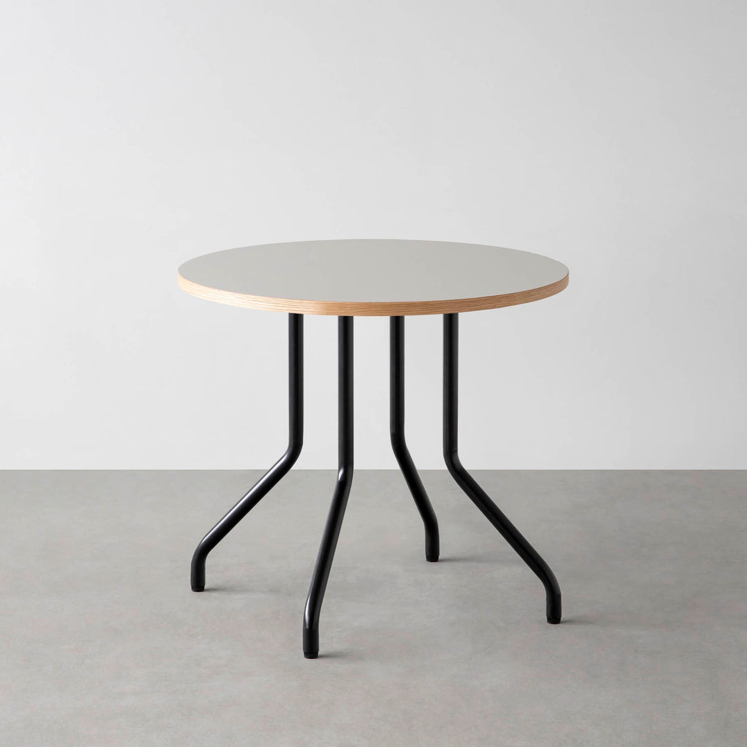 THE CAFE TABLE / リノリウム 全32色 Black Steel 4本脚 × ラウンド