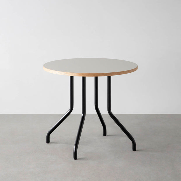 THE CAFE TABLE / リノリウム 全24色　Black Steel 4本脚 × ラウンド φ61 - 80