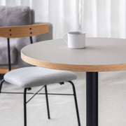 THE CAFE TABLE / リノリウム 全24色　Black Steel 1本脚 × ラウンド φ61 - 70