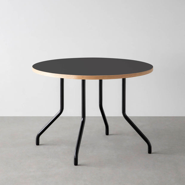 THE CAFE TABLE / リノリウム 全24色　Black Steel 4本脚 × ラウンド φ81 - 100