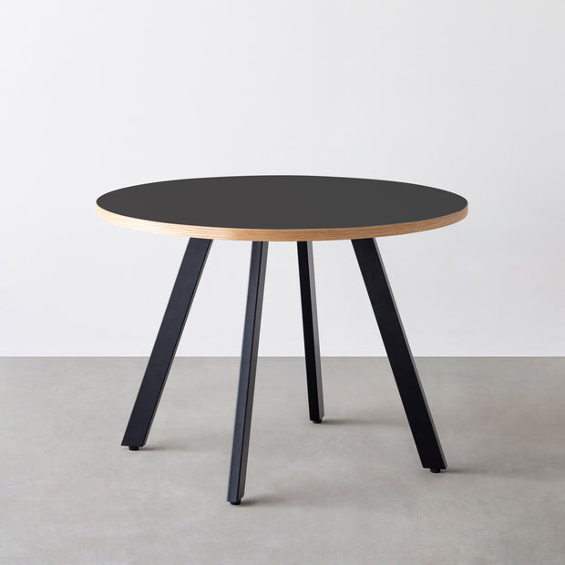 THE CAFE TABLE / リノリウム 全24色　Black Steel 4本脚 × ラウンド φ81 - 100