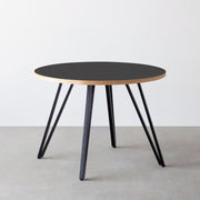 THE CAFE TABLE / リノリウム 全24色　Black Steel 4本脚 × ラウンド φ81 - 100