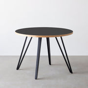 THE CAFE TABLE / リノリウム 全24色　Black Steel 4本脚 × ラウンド φ81 - 100