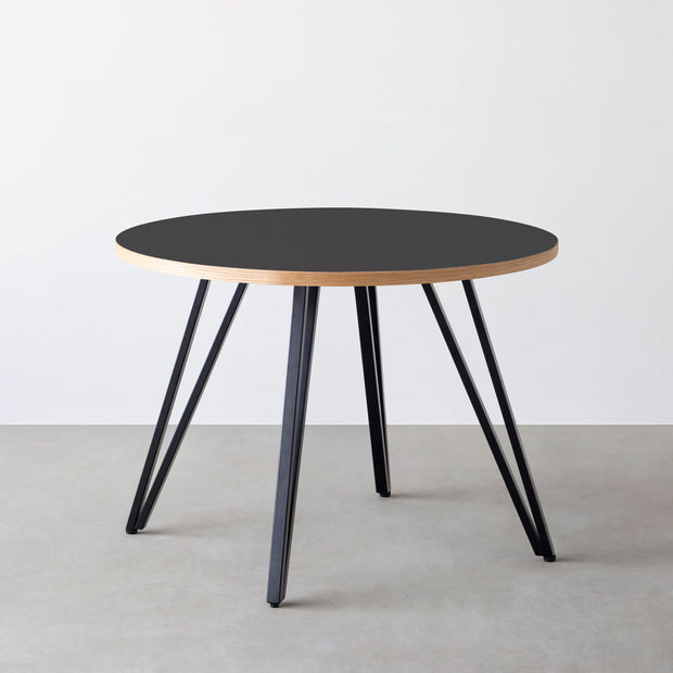 THE CAFE TABLE / リノリウム 全24色　Black Steel 4本脚 × ラウンド φ81 - 100