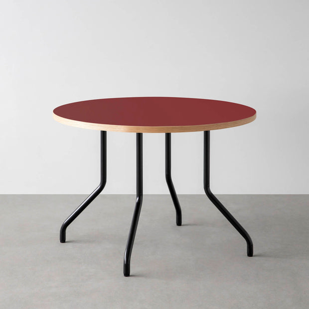 THE CAFE TABLE / リノリウム 全24色　Black Steel 4本脚 × ラウンド φ81 - 100