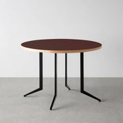 THE CAFE TABLE / リノリウム 全24色　Black Steel 4本脚 × ラウンド φ81 - 100