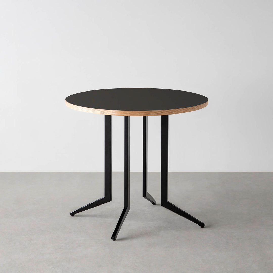 THE CAFE TABLE / リノリウム 全32色 Black Steel 4本脚 × ラウンド