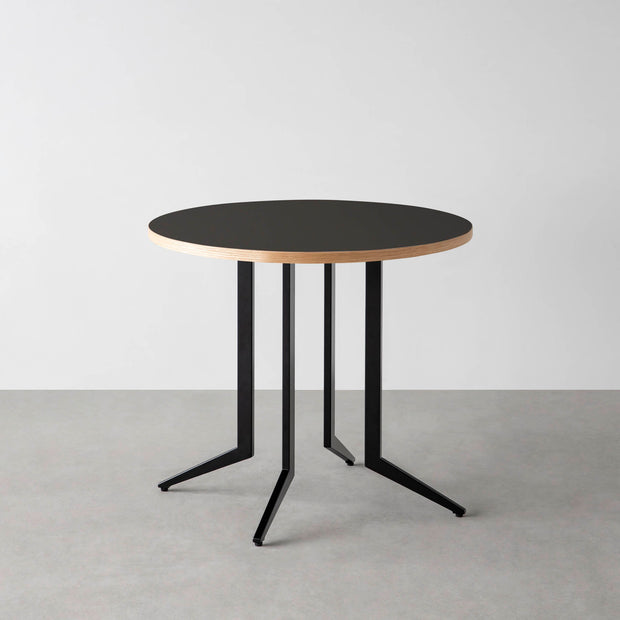 THE CAFE TABLE / リノリウム 全24色　Black Steel 4本脚 × ラウンド φ61 - 80