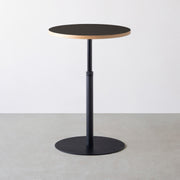 THE CAFE TABLE / リノリウム 全24色　Black Steel 1本脚 × ラウンド φ61 - 70