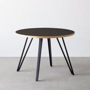 THE CAFE TABLE / リノリウム 全24色　Black Steel 4本脚 × ラウンド φ81 - 100