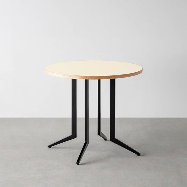 THE CAFE TABLE / リノリウム 全24色　Black Steel 4本脚 × ラウンド φ61 - 80