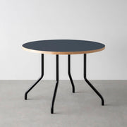 THE CAFE TABLE / リノリウム 全24色　Black Steel 4本脚 × ラウンド φ81 - 100
