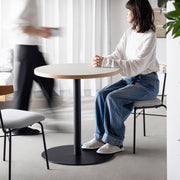 THE CAFE TABLE / リノリウム 全24色　Black Steel 1本脚 × ラウンド φ61 - 70