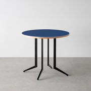 THE CAFE TABLE / リノリウム 全24色　Black Steel 4本脚 × ラウンド φ61 - 80