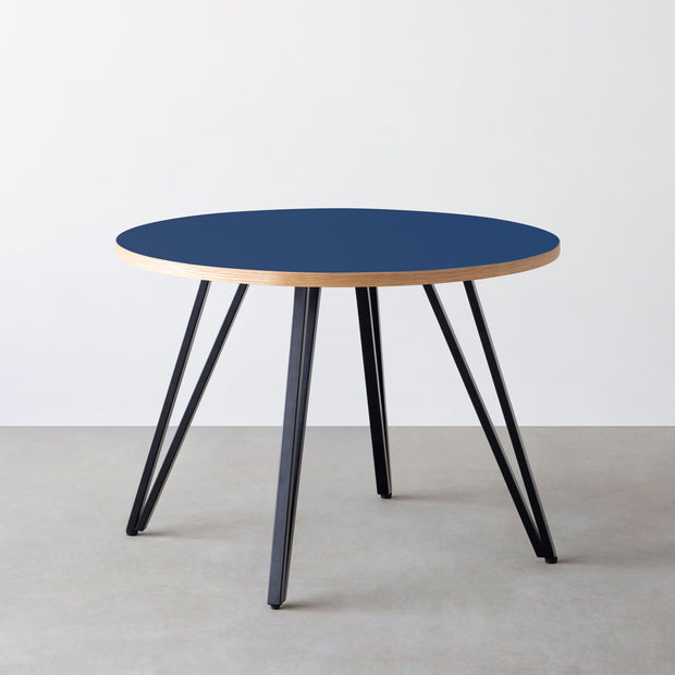 THE CAFE TABLE / リノリウム 全24色　Black Steel 4本脚 × ラウンド φ81 - 100