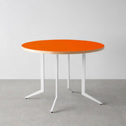 THE CAFE TABLE / リノリウム 全24色　White Steel 4本脚 × ラウンド φ81 - 100