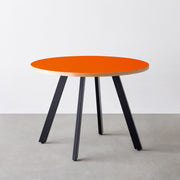 THE CAFE TABLE / リノリウム 全24色　Black Steel 4本脚 × ラウンド φ81 - 100