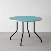 THE CAFE TABLE / リノリウム 全24色　Black Steel 4本脚 × ラウンド φ81 - 100