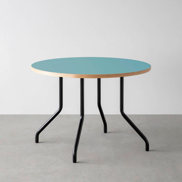 THE CAFE TABLE / リノリウム 全24色　Black Steel 4本脚 × ラウンド φ81 - 100