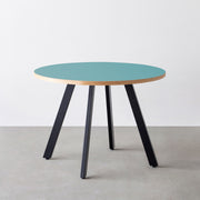 THE CAFE TABLE / リノリウム 全24色　Black Steel 4本脚 × ラウンド φ81 - 100