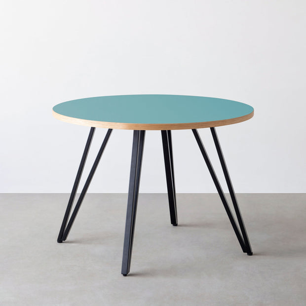 THE CAFE TABLE / リノリウム 全24色　Black Steel 4本脚 × ラウンド φ81 - 100