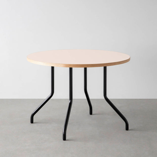 THE CAFE TABLE / リノリウム 全24色　Black Steel 4本脚 × ラウンド φ81 - 100