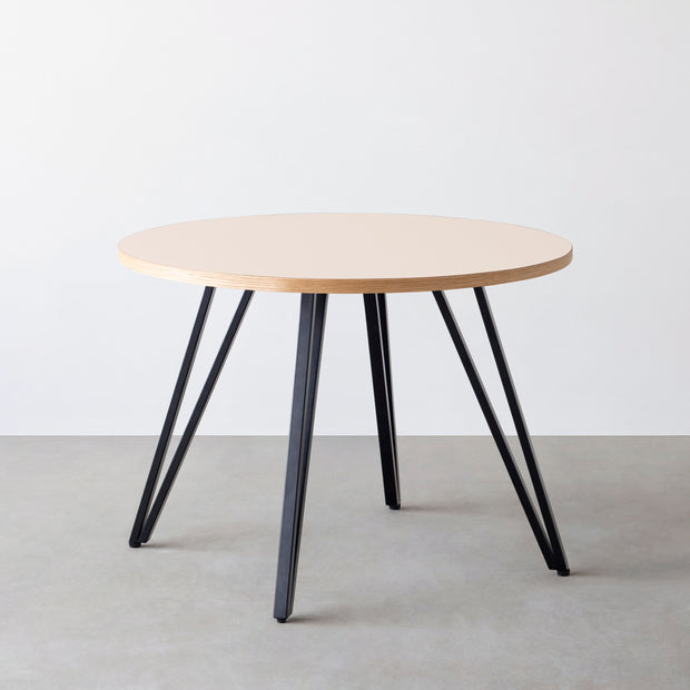THE CAFE TABLE / リノリウム 全24色　Black Steel 4本脚 × ラウンド φ81 - 100