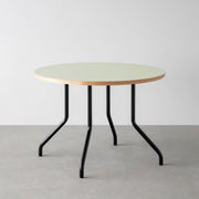 THE CAFE TABLE / リノリウム 全24色　Black Steel 4本脚 × ラウンド φ81 - 100