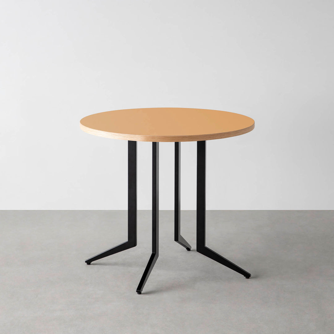 THE CAFE TABLE / リノリウム 全32色 Black Steel 4本脚 × ラウンド