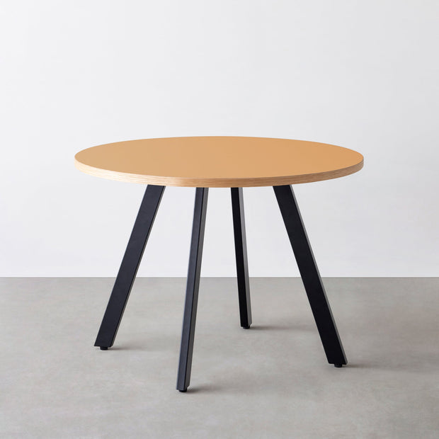THE CAFE TABLE / リノリウム 全24色　Black Steel 4本脚 × ラウンド φ81 - 100