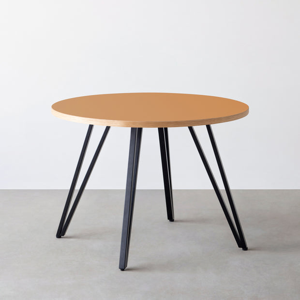 THE CAFE TABLE / リノリウム 全24色　Black Steel 4本脚 × ラウンド φ81 - 100
