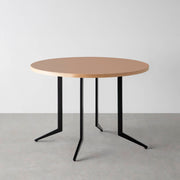 THE CAFE TABLE / リノリウム 全24色　Black Steel 4本脚 × ラウンド φ81 - 100