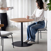 THE CAFE TABLE / リノリウム 全24色　Black Steel 1本脚 × ラウンド φ61 - 70