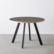 THE CAFE TABLE / リノリウム 全32色　Black Steel 4本脚 × ラウンド φ81 - 100