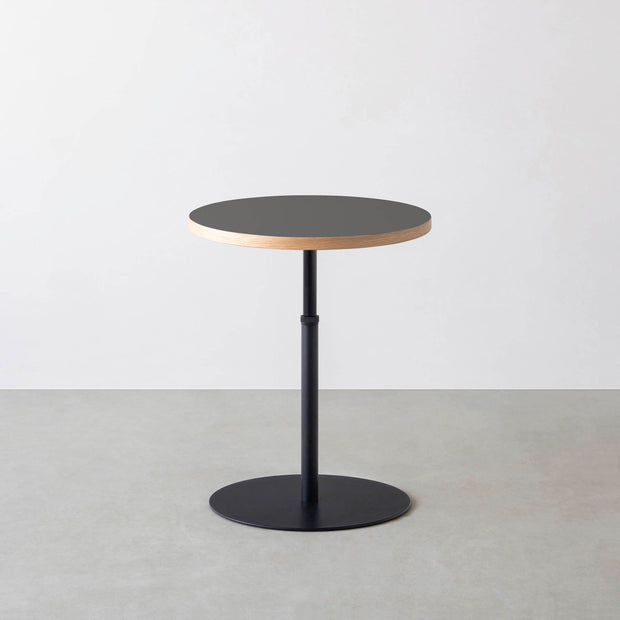 THE CAFE TABLE / リノリウム 全32色　Black Steel 1本脚 × ラウンド φ50 - 60
