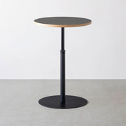 THE CAFE TABLE / リノリウム 全32色　Black Steel 1本脚 × ラウンド φ61 - 70