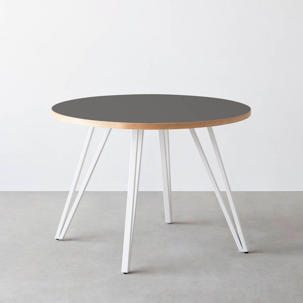 THE CAFE TABLE / リノリウム 全32色　White Steel 4本脚 × ラウンド φ81 - 100