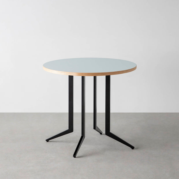 THE CAFE TABLE / リノリウム 全32色　Black Steel 4本脚 × ラウンド φ61 - 80