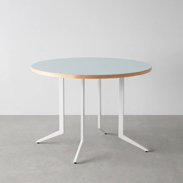 THE CAFE TABLE / リノリウム 全32色　White Steel 4本脚 × ラウンド φ81 - 100