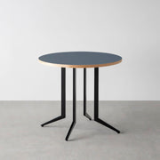 THE CAFE TABLE / リノリウム 全32色　Black Steel 4本脚 × ラウンド φ61 - 80