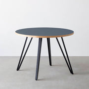 THE CAFE TABLE / リノリウム 全32色　Black Steel 4本脚 × ラウンド φ81 - 100