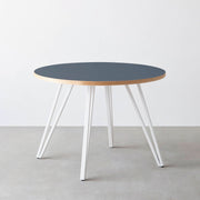 THE CAFE TABLE / リノリウム 全32色　White Steel 4本脚 × ラウンド φ81 - 100