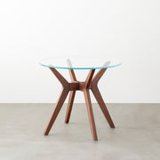 Favricaのガラス天板とブラウンカラーのHラインの木製脚を組み合わせたカフェテーブルL