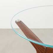 Favricaのガラス天板とブラウンカラーのHラインの木製脚を組み合わせたカフェテーブルM（天板）