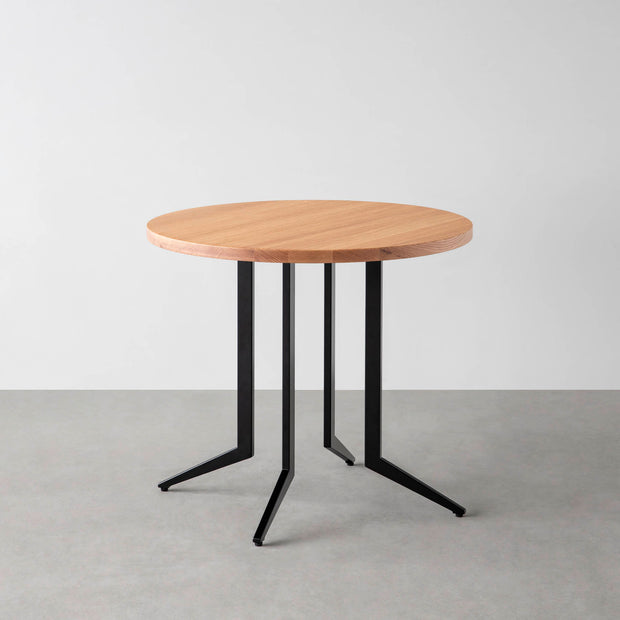 THE CAFE TABLE / 無垢 レッドオーク　Black Steel 4本脚 × ラウンド φ61 - 80