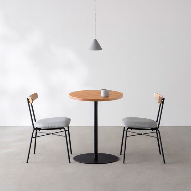 THE CAFE TABLE / 無垢 レッドオーク　Black Steel 1本脚 × ラウンド φ50 - 60