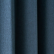 KANADEMONOのポリエステルを100%使用したウォッシャブル・形状記憶のネイビーブルーの遮光無地カーテン（生地クローズアップ）