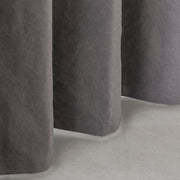 Kanademonoの綿100%使用したヴィンテージテイストに仕上げたグレーの帆布カーテン（下部）